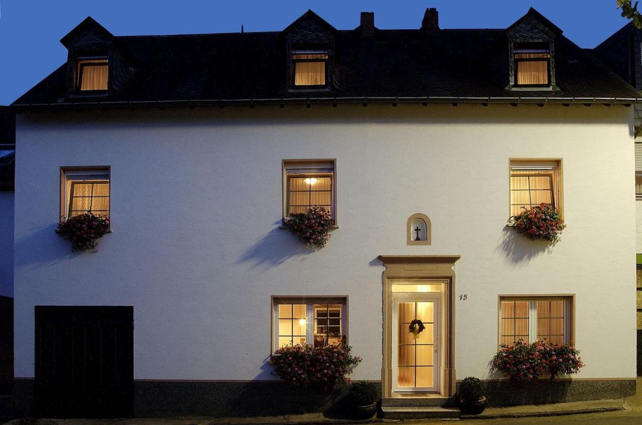 Weingut & Gaestehaus Edwin Hoffmann Trittenheim Esterno foto